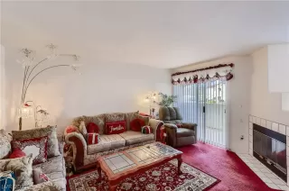 Photo #4: 2343958 Listing 