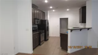 Photo #3: 2343961 Listing 