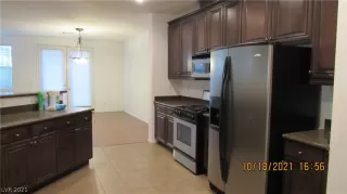 Photo #5: 2343961 Listing 