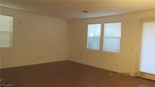 Photo #6: 2343961 Listing 