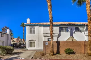 Photo #1: 2343986 Listing 