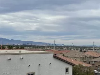 Photo #1: 2343987 Listing