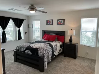 Photo #5: 2343987 Listing