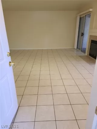 Photo #2: 2343998 Listing