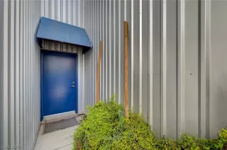 Photo #1: 2344032 Listing