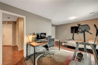 Photo #3: 2344032 Listing