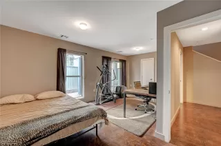 Photo #4: 2344032 Listing