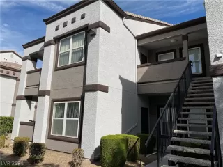 Photo #2: 2344058 Listing