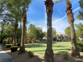 Photo #4: 2344058 Listing