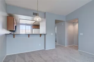 Photo #4: 2344060 Listing 