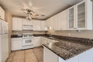 Photo #3: 2344062 Listing 