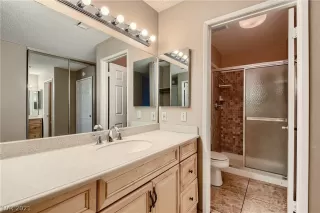 Photo #5: 2344062 Listing 