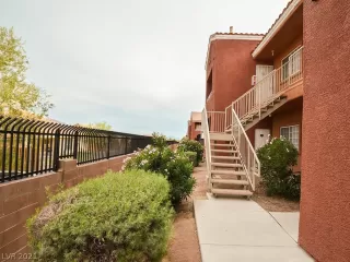 Photo #1: 2344070 Listing 