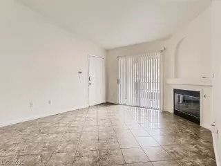 Photo #6: 2344079 Listing