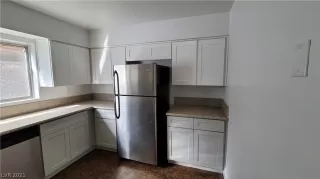 Photo #6: 2344083 Listing 