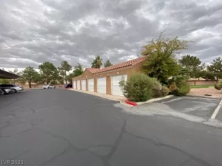 Photo #1: 2344085 Listing 