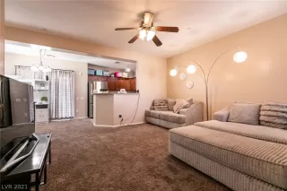 Photo #5: 2344106 Listing