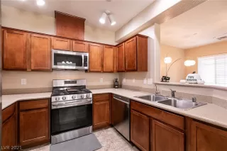 Photo #6: 2344106 Listing