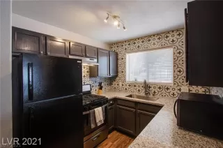 Photo #1: 2344110 Listing 