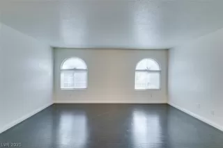 Photo #3: 2344131 Listing