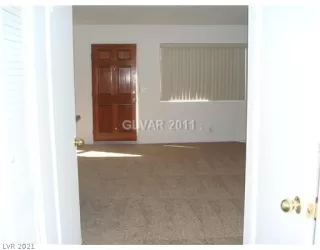 Photo #5: 2344134 Listing