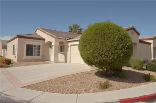 Photo #1: 2344149 Listing