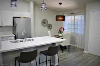 Photo #1: 2344164 Listing