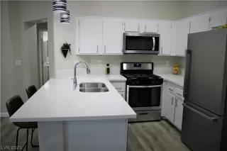 Photo #2: 2344164 Listing