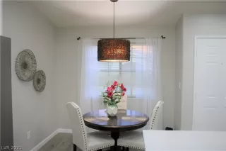 Photo #3: 2344164 Listing