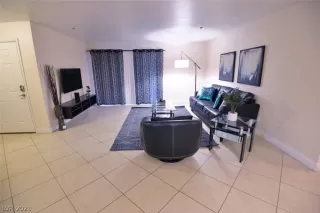 Photo #3: 2344260 Listing