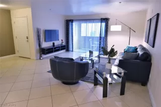 Photo #4: 2344260 Listing