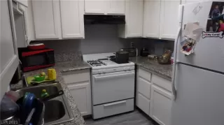 Photo #5: 2344265 Listing 