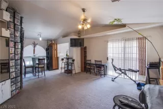 Photo #3: 2344277 Listing