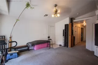 Photo #4: 2344277 Listing