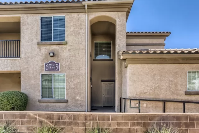 MLS: 2344293 Condo For Sale