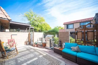 Photo #2: 2344306 Listing