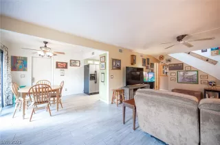 Photo #4: 2344306 Listing