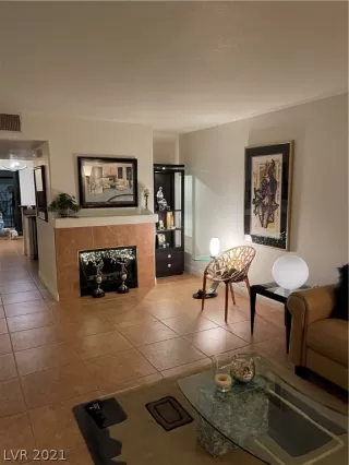 Photo #5: 2344319 Listing 