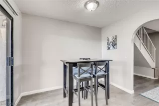 Photo #3: 2344320 Listing 