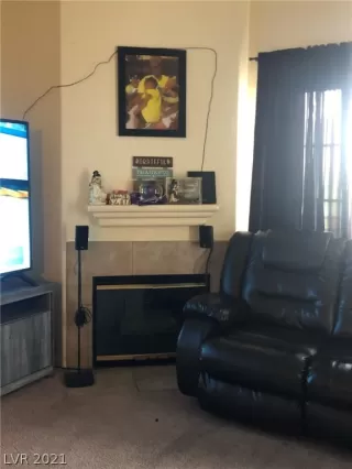 Photo #4: 2344336 Listing