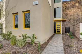 Photo #1: 2344346 Listing