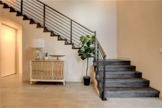 Photo #2: 2344346 Listing