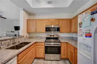 Photo #2: 2344347 Listing