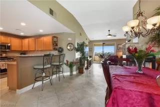 Photo #4: 2344442 Listing 