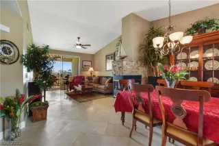 Photo #5: 2344442 Listing 