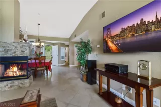 Photo #6: 2344442 Listing 