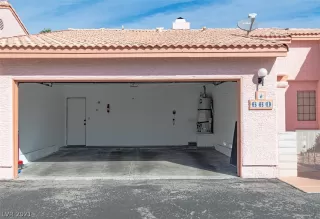 Photo #1: 2344452 Listing