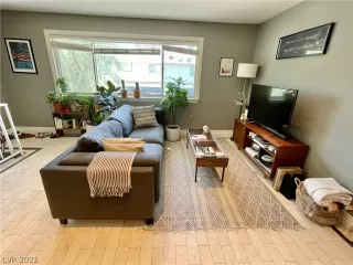 Photo #5: 2344462 Listing 