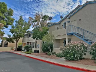 Photo #1: 2344478 Listing 