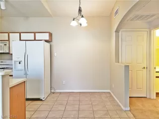 Photo #5: 2344478 Listing 